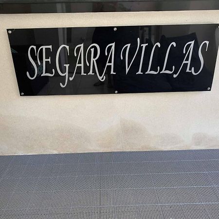 Segara Villas Кута Екстер'єр фото
